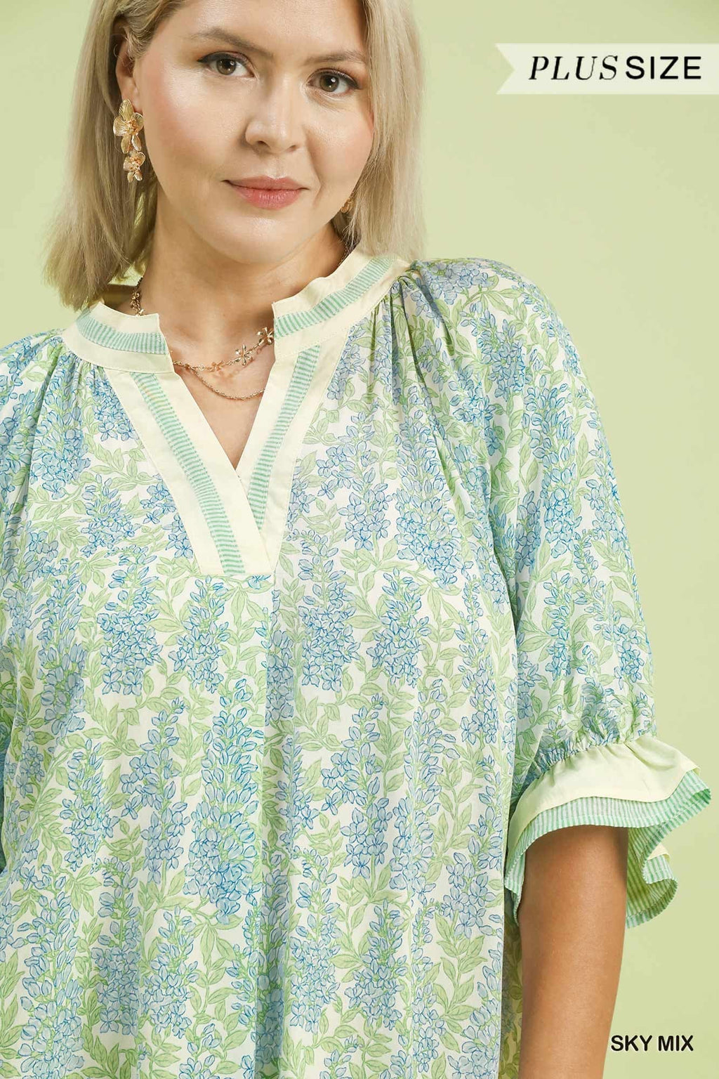 PLUS - Blue & Green Floral Top