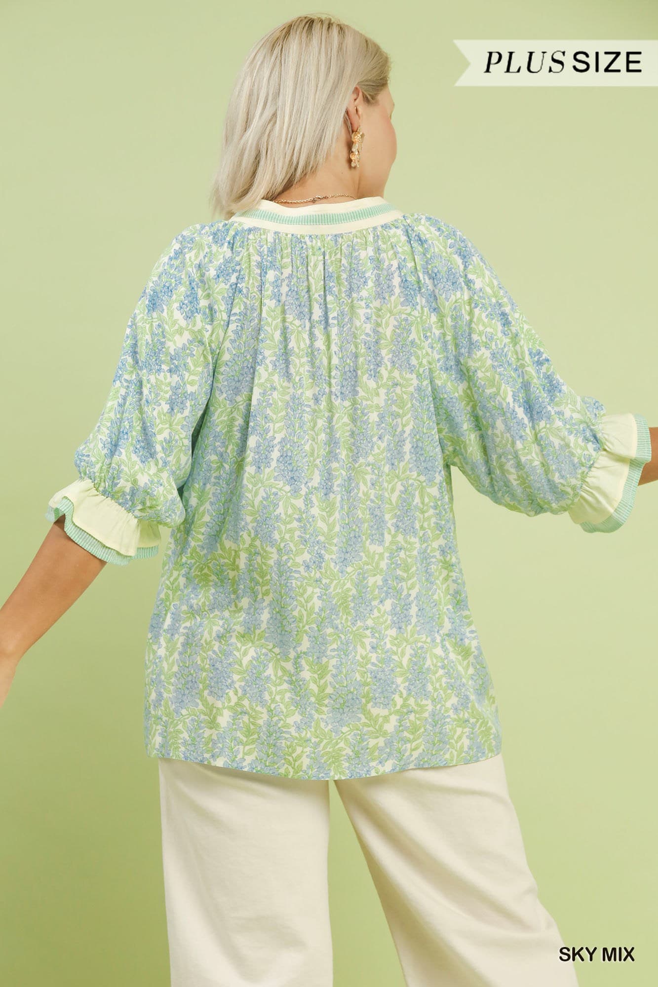 PLUS - Blue & Green Floral Top